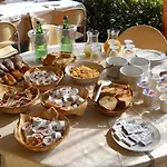 Alojamento de Acomodação e Pequeno-almoço Girasole