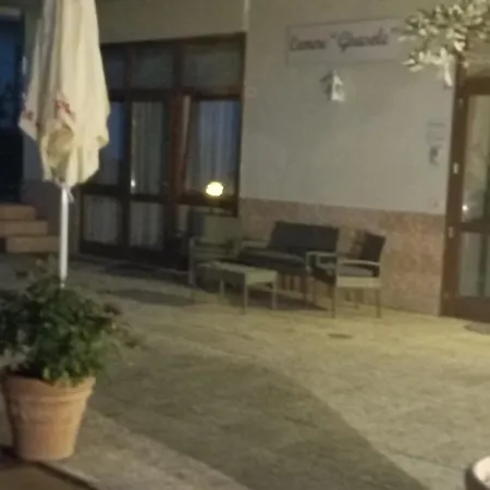 Alojamento de Acomodação e Pequeno-almoço Girasole Lazise