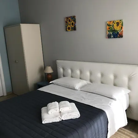 Girasole Bed and Breakfast Λατζίζε