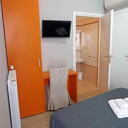 Bed and Breakfast Girasole Λατζίζε