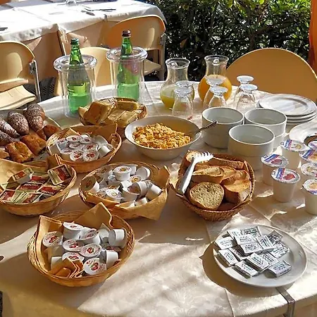 Girasole Bed & Breakfast 3*